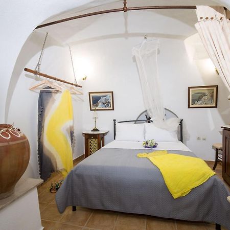 Mylopetres Traditional Houses Finikia Oia  Luaran gambar